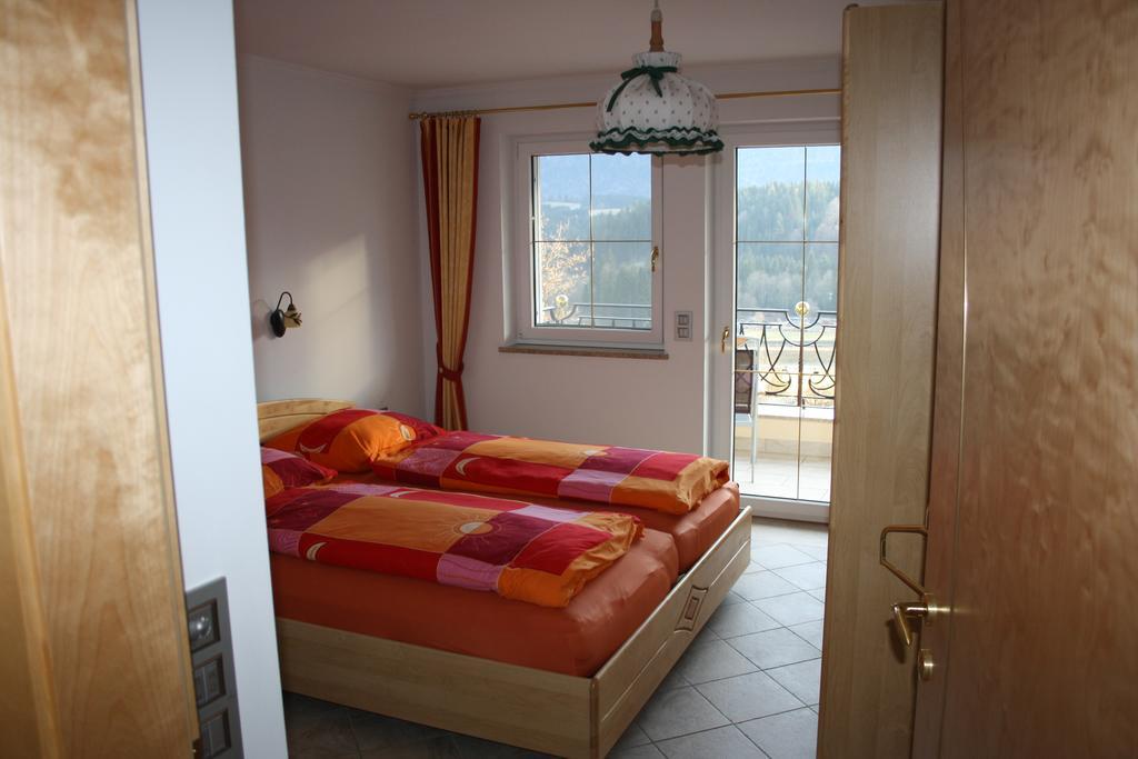 Villa Victoria Hermagor-Pressegger See Rum bild